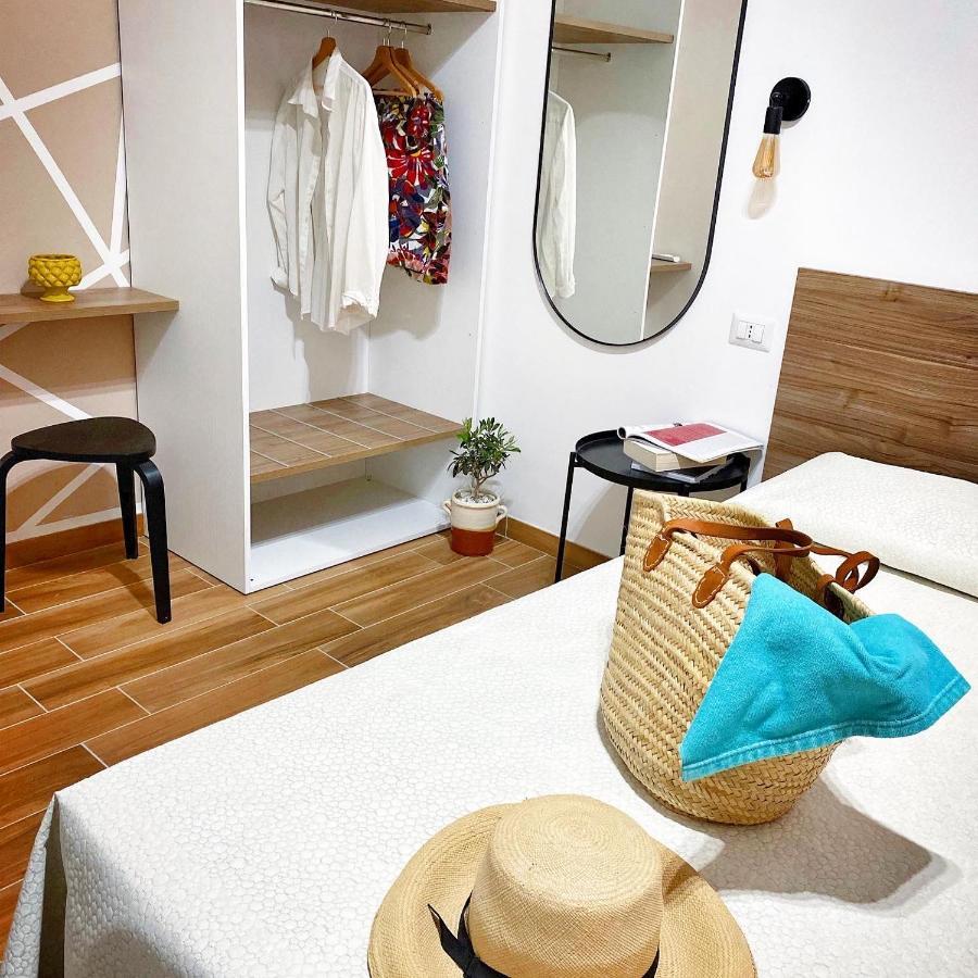 La Maison Derriere トロペーア エクステリア 写真