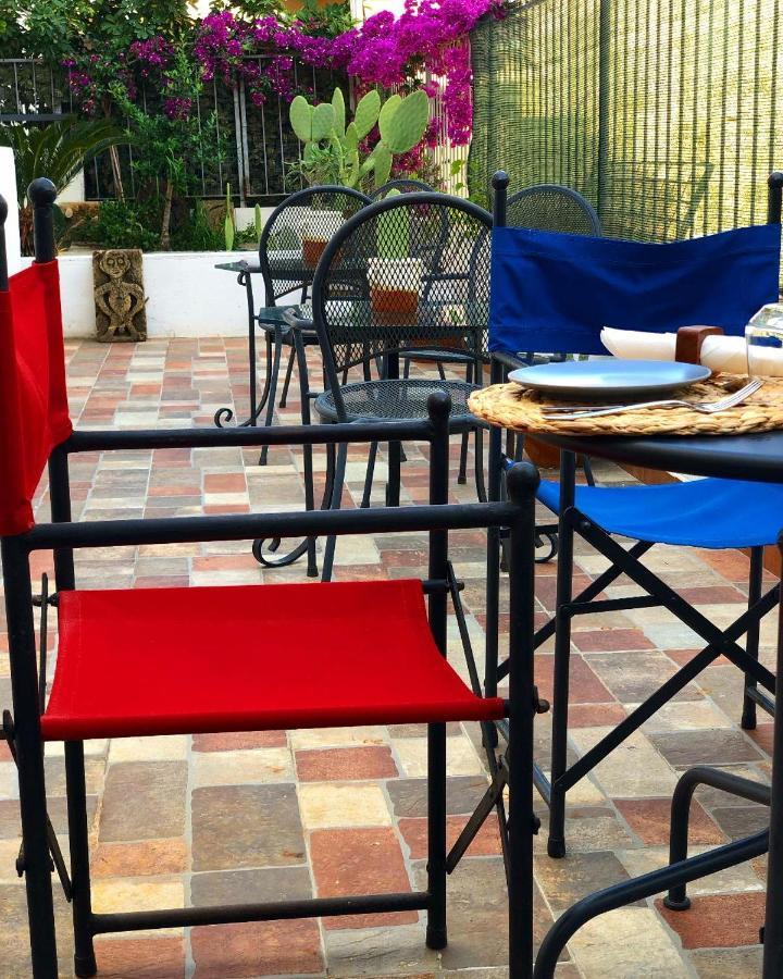 La Maison Derriere トロペーア エクステリア 写真
